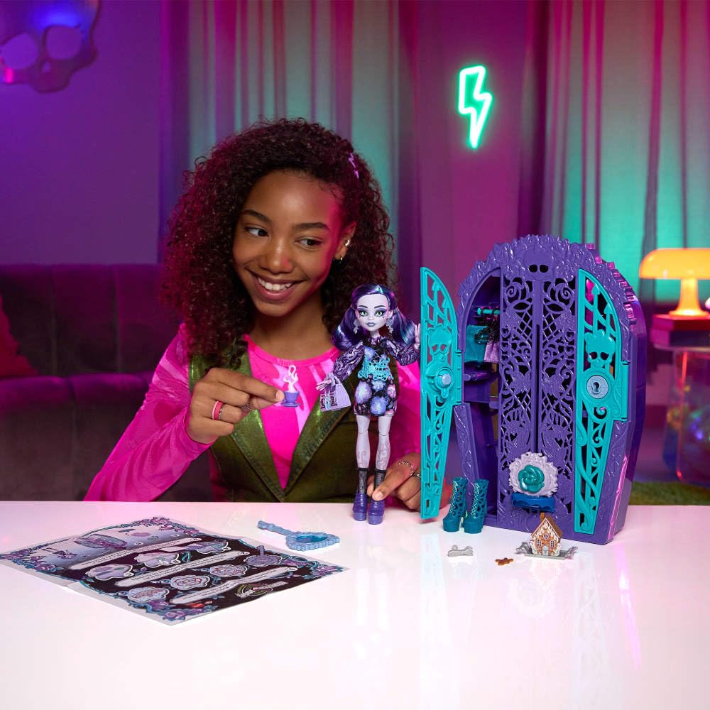 Doll & Accessories Set with Closet F77120