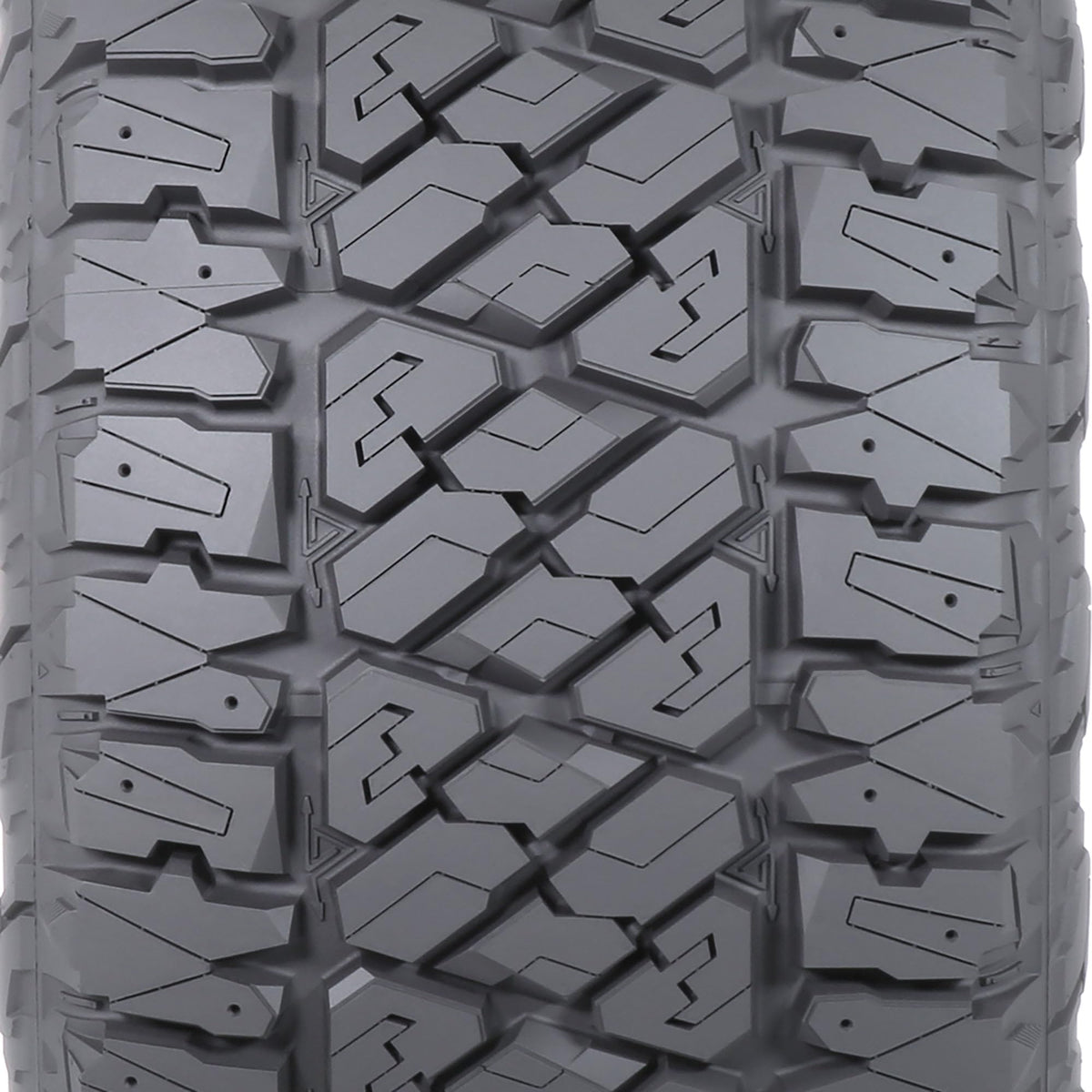 275/55R20XL 117T Light Truck & SUV Tire K768315