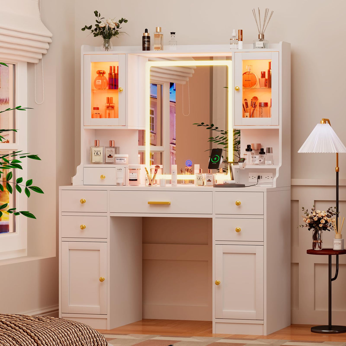 White Makeup Vanity Desk with LED Mirror A538