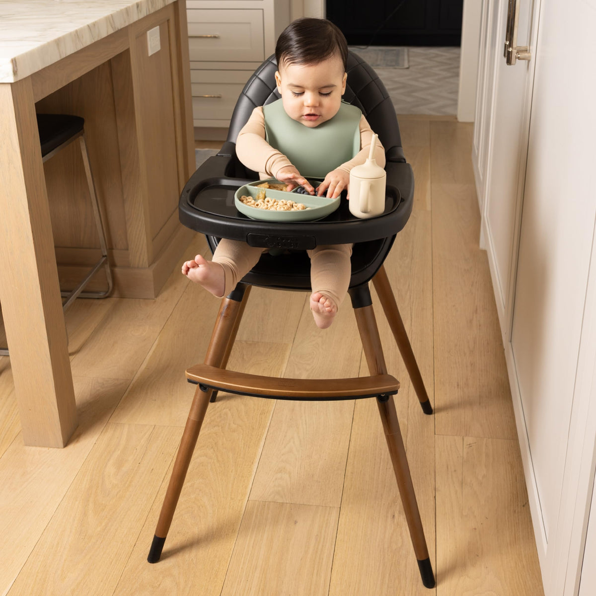 Convertible Wooden High Chair with Adjustable Height B7447