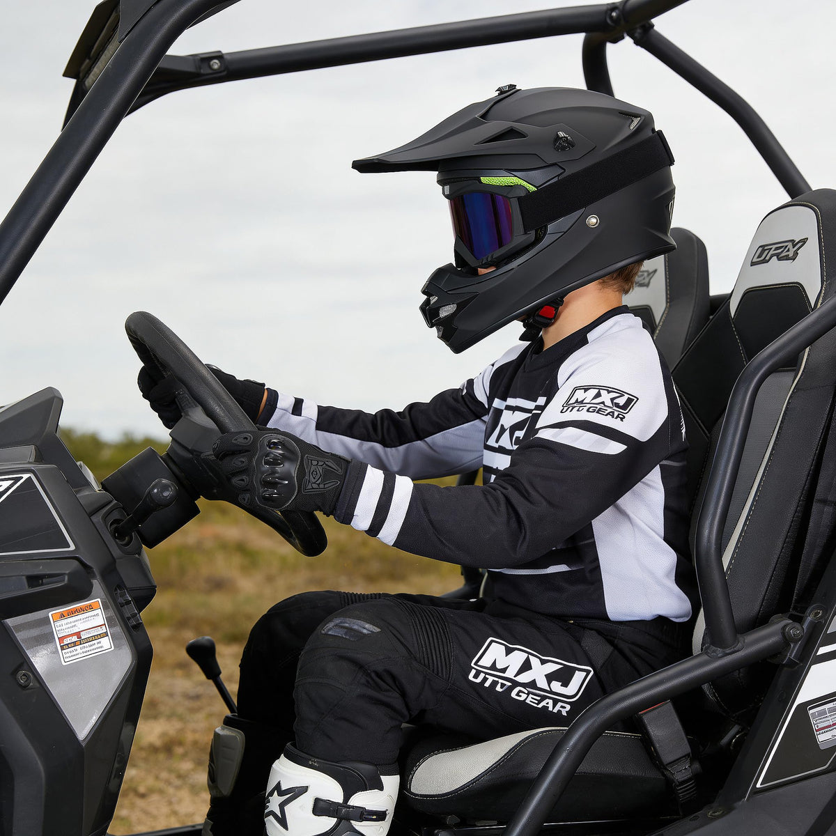 DOT Approved Full Face Motocross Helmet M11666