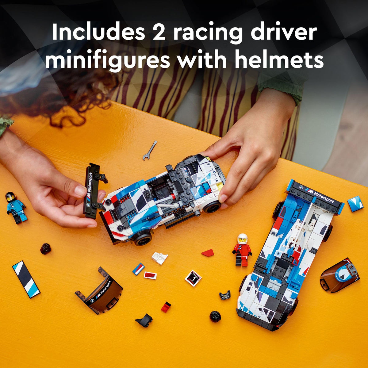 Buildable Race Car Toy Set with 2 Models and 2 Minifigures L952882